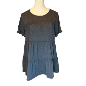 Dark gray women’s Medium NWOT waffle ruffle tiered short sleeve top